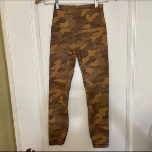 COPY - Lululemon Size 4 Tan Camo Leggings Yoga